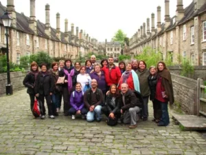 Viajar en Grupo a Avalon: 5 Experiencias Reveladoras que Transformarán tu Vida