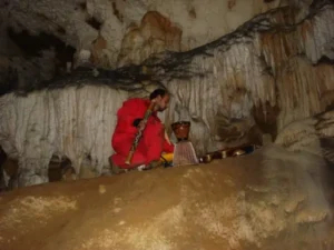 Meditacion en cuevas - Viajes Mystikos-22